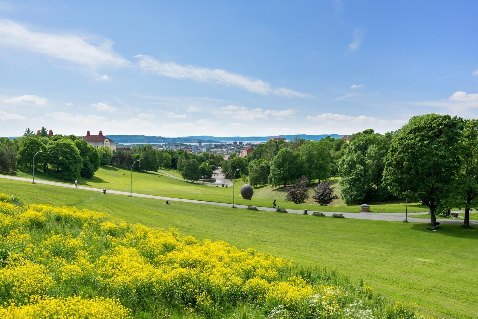 Idylliske Sinsenparken og Torshovdalen omtrent rett utenfor døren Galleribilde