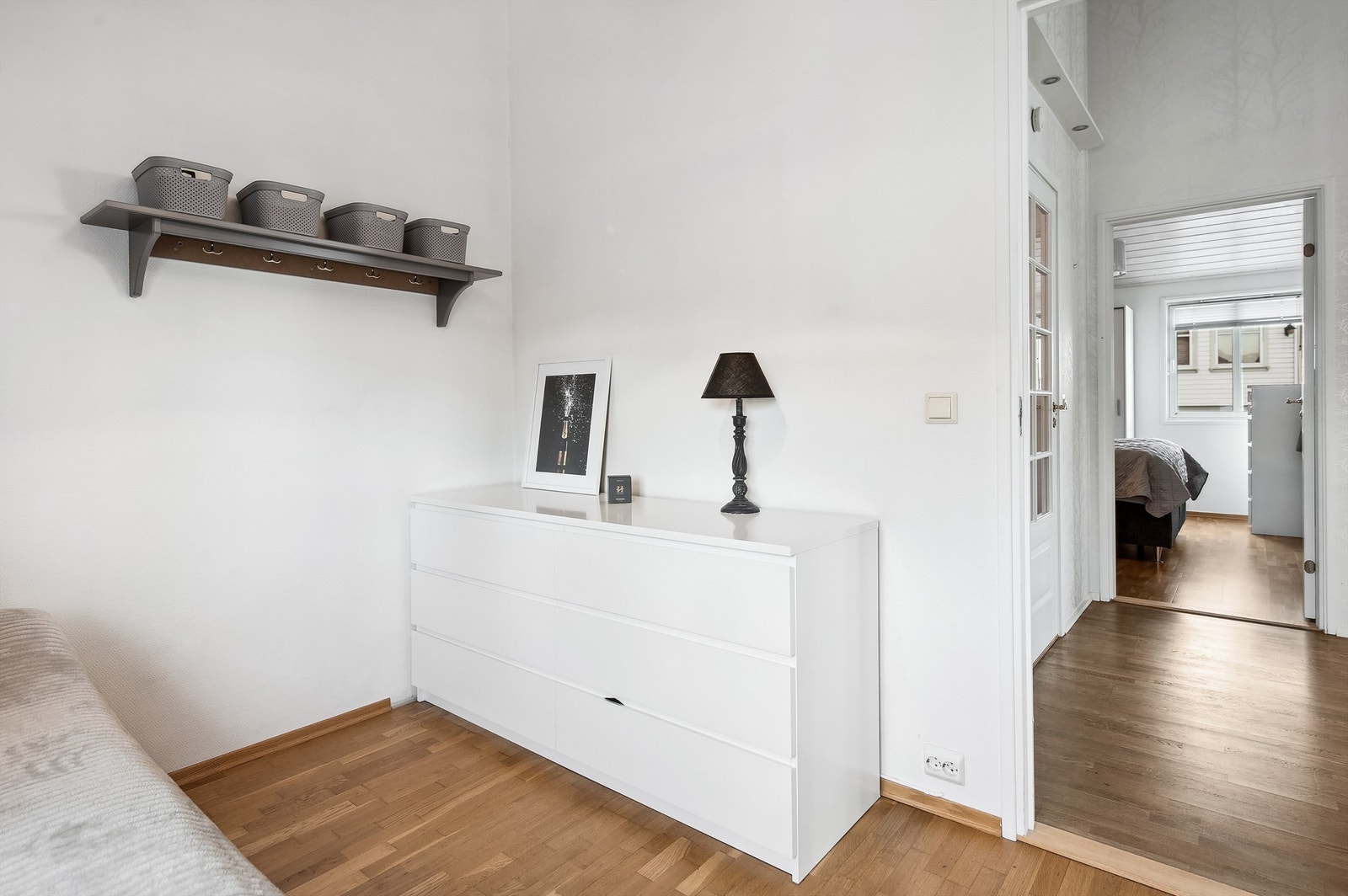 Soverom nr. 2 har også plass til garderobeskap eventuelt skrivepult Galleribilde