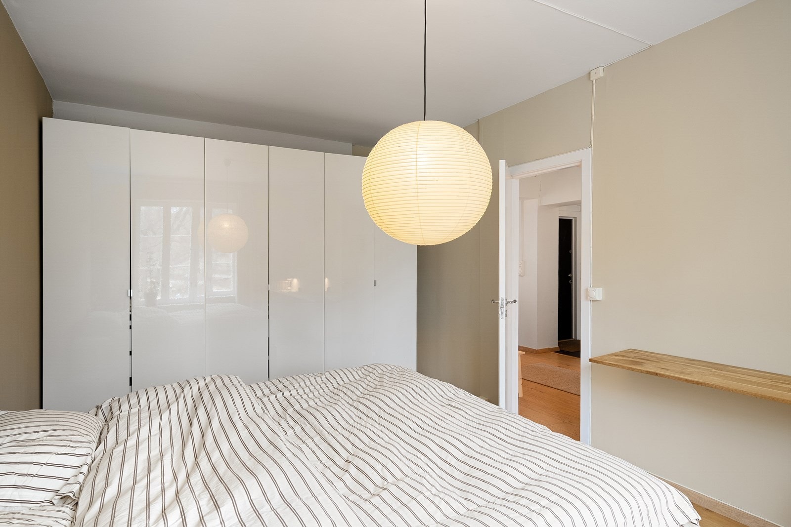 Godt med garderobeplass Galleribilde