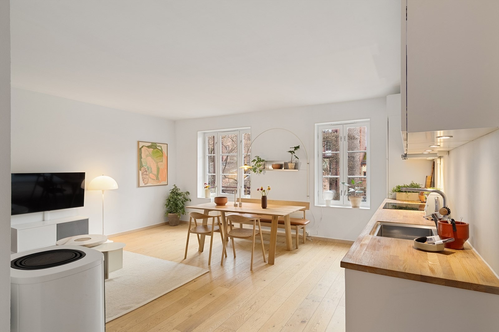 Leiligheten er gjennomgående lys og luftig med god romfølelse Galleribilde