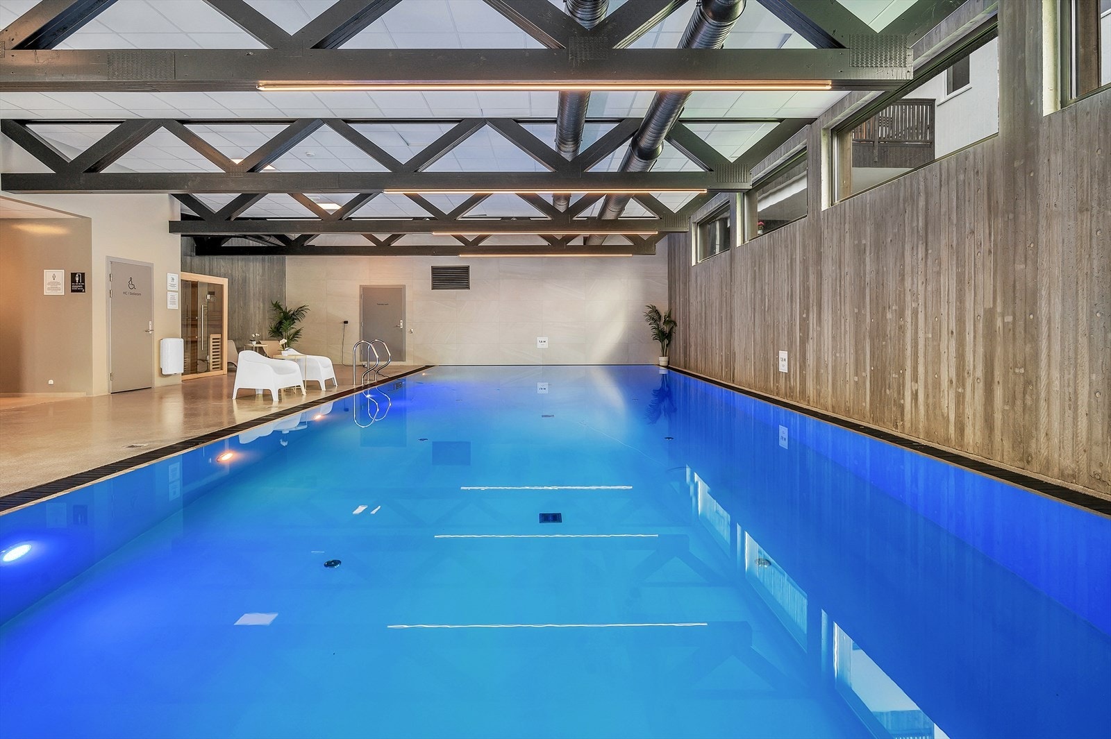 Felles basseng Galleribilde