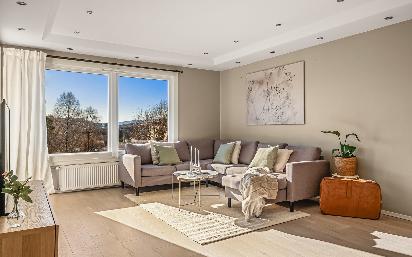 Planløsningen er god og gjør det enkelt å innrede etter eget ønske og behov Galleribilde