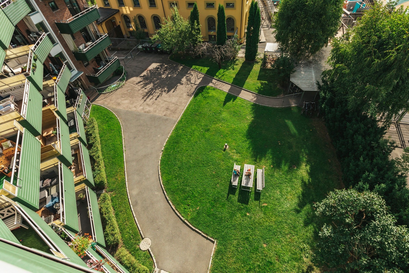 Leiligheten ligger svært fint til på Bjølsen. Her har du nærhet til absolutt alt du trenger i hverdagen. Galleribilde