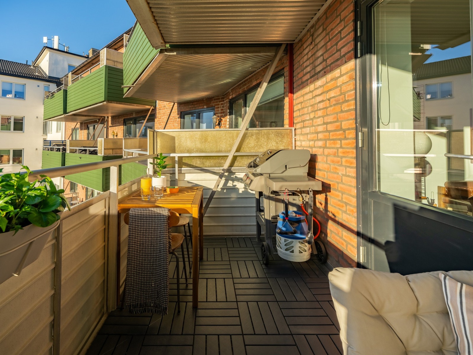 Det er også fin plass til grill på balkongen. Galleribilde