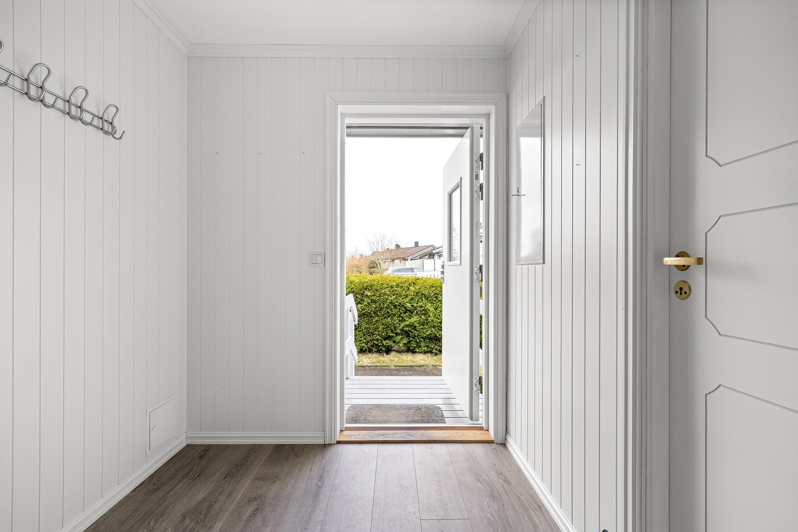 Sikringsskap med automatsikringer er montert i entreen. Galleribilde