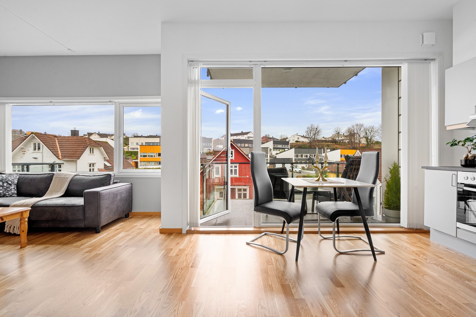 EIE eiendomsmegling v/ Herman Broen presenterer Alsteinsgata 7! Galleribilde