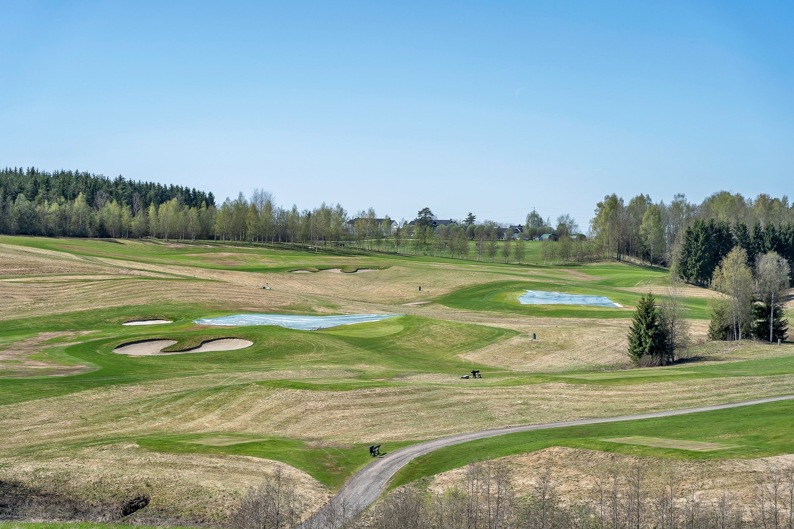 På Kløfta finner du flotte uteområder og turterrenger. Galleribilde