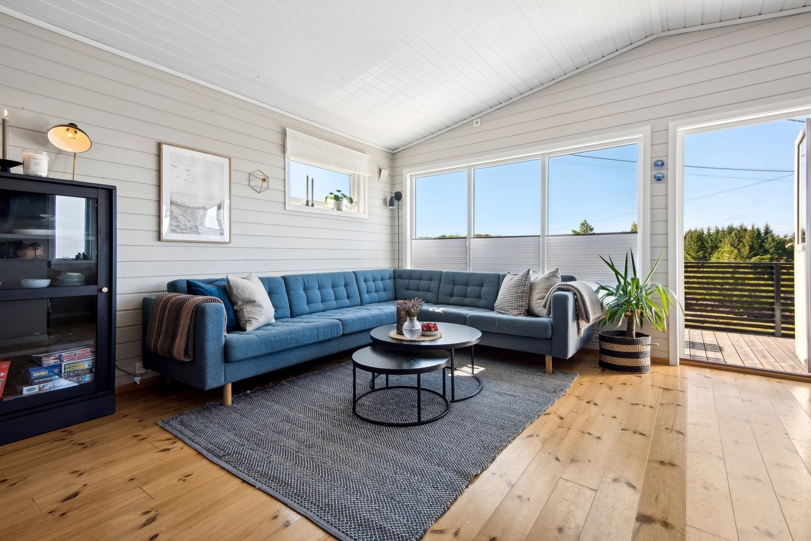 Fra stuen er det utgang til terrasse på 88 m2. Galleribilde