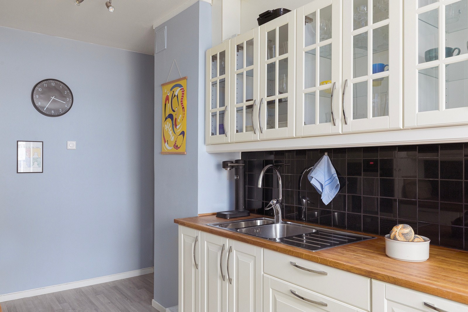 Hvitevarer medfølger i handelen. Galleribilde