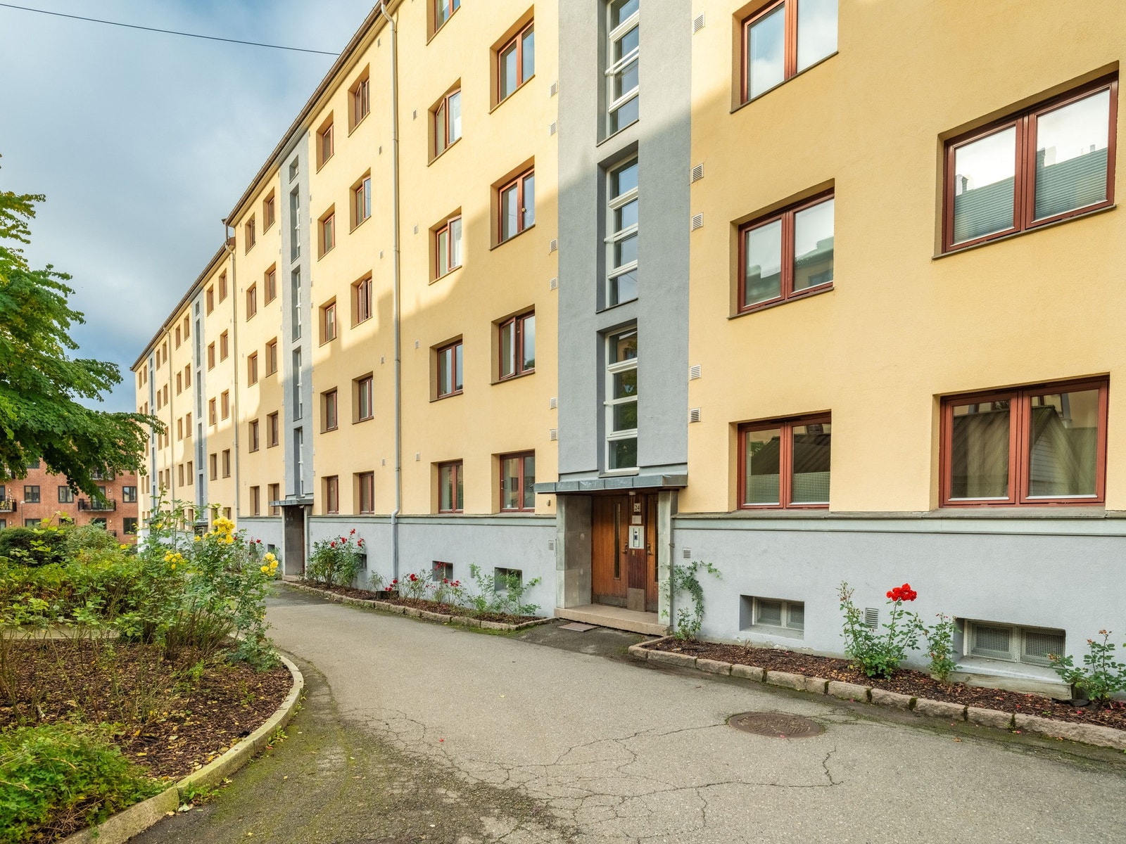 Leiligheten ligger fint til i byggets 4. etasje i et stort, populært og veldrevet borettslag på Torshov. Galleribilde