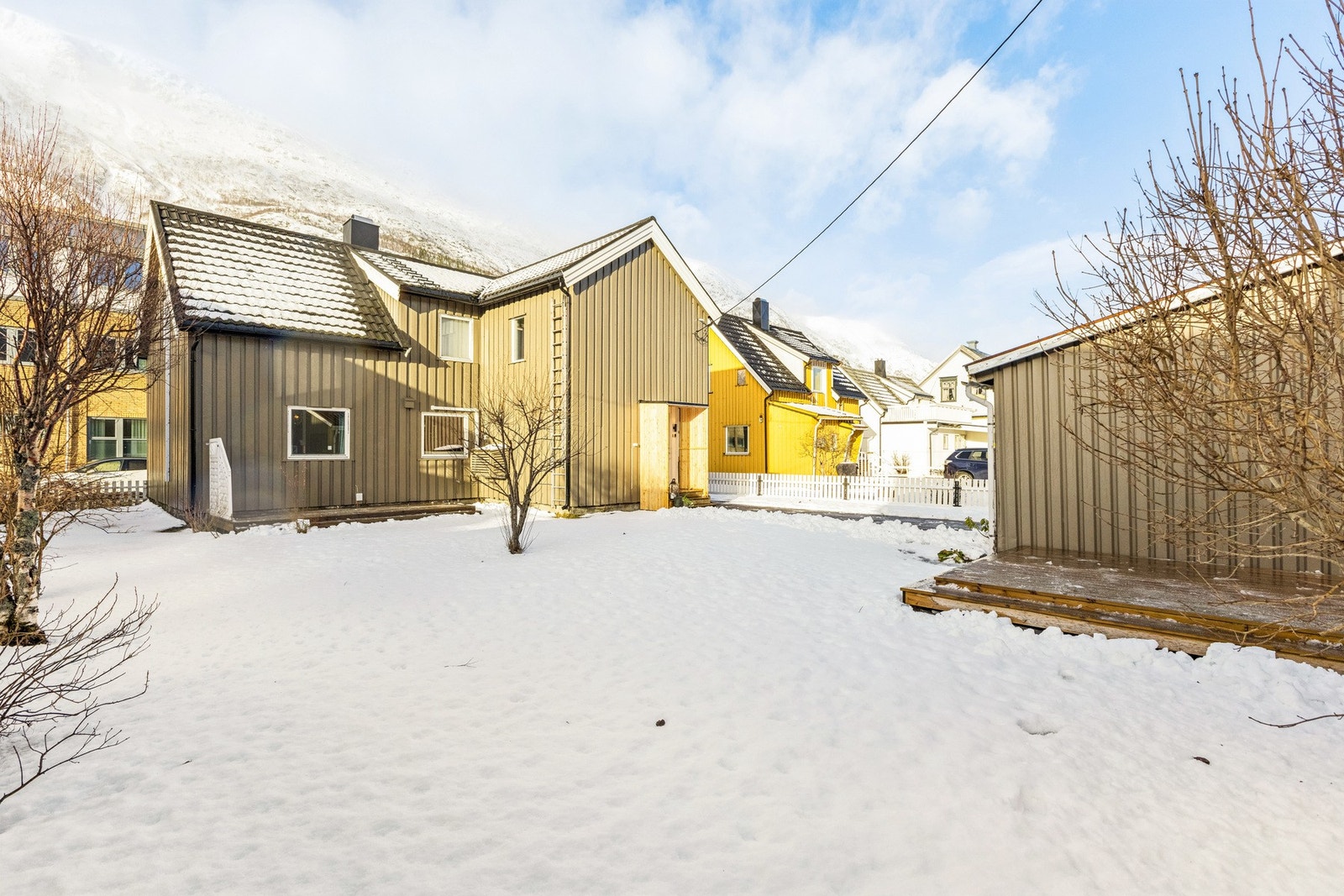Boligen er oppført i ca. 1912 og tilbygget inngangspartiet i 1957/1960. Galleribilde