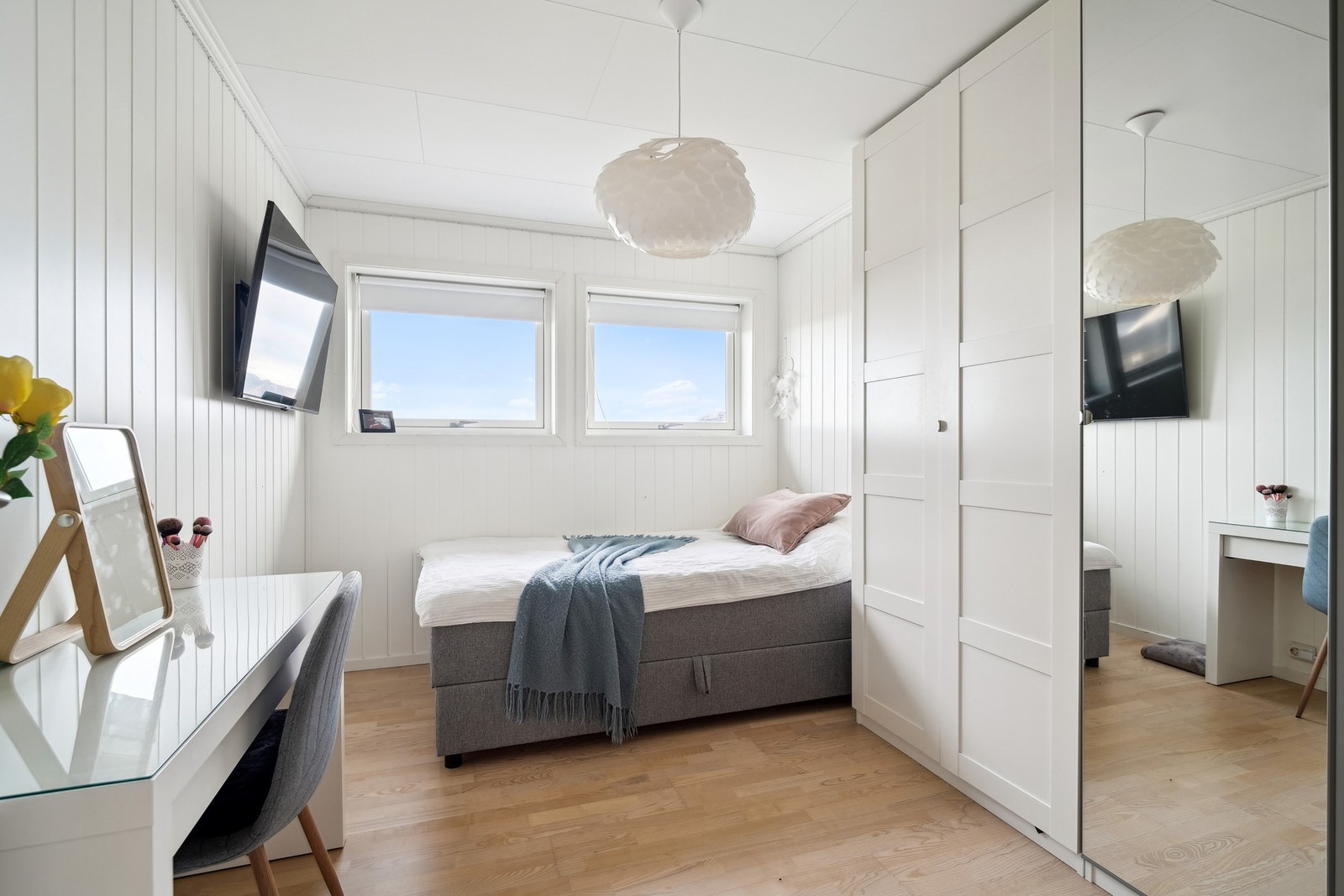 Soverom nr. 3 har et areal på ca. 9,5 kvm, og passer fint som barnerom eller kontor. Galleribilde