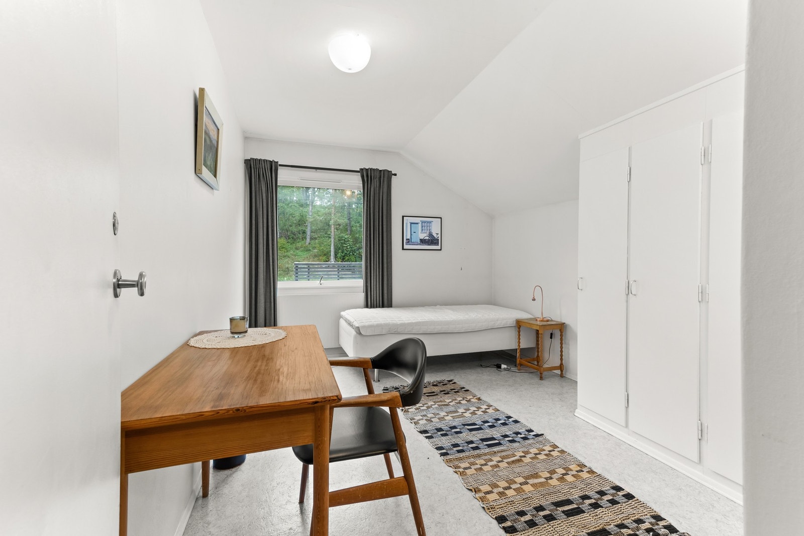 Borettslaget har fire gjesterom som kan disponeres av andelseierne mot betaling. Galleribilde