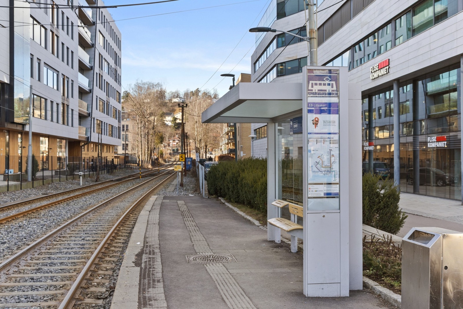Hoff Trikkestopp som er 1 min gangavtastand fra leiligheten Galleribilde