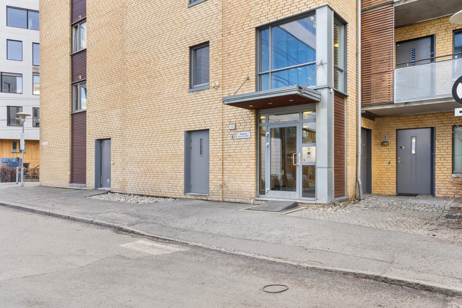 Inngangsparti Hoffsveien 6A Galleribilde