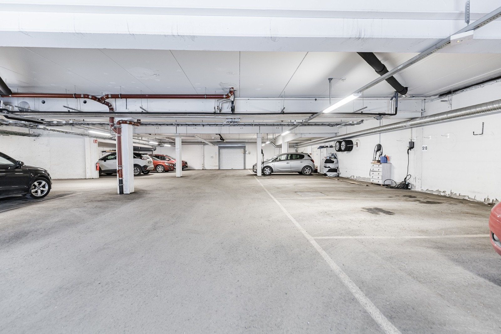 Det medfølger parkeringsplass i felles garasjeanlegg. Galleribilde