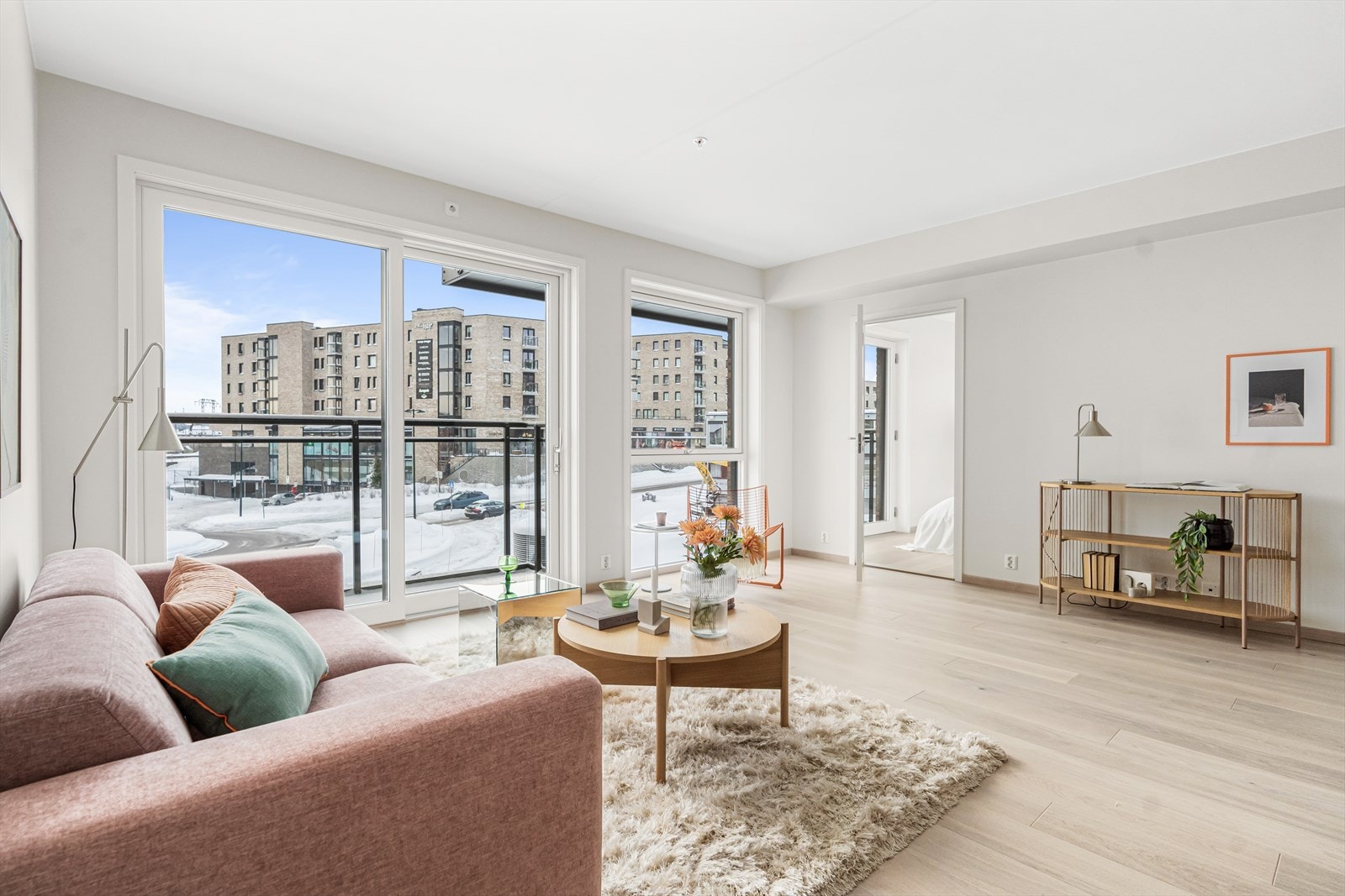 Det er vannbåren gulvvarme i entré og stue. Galleribilde