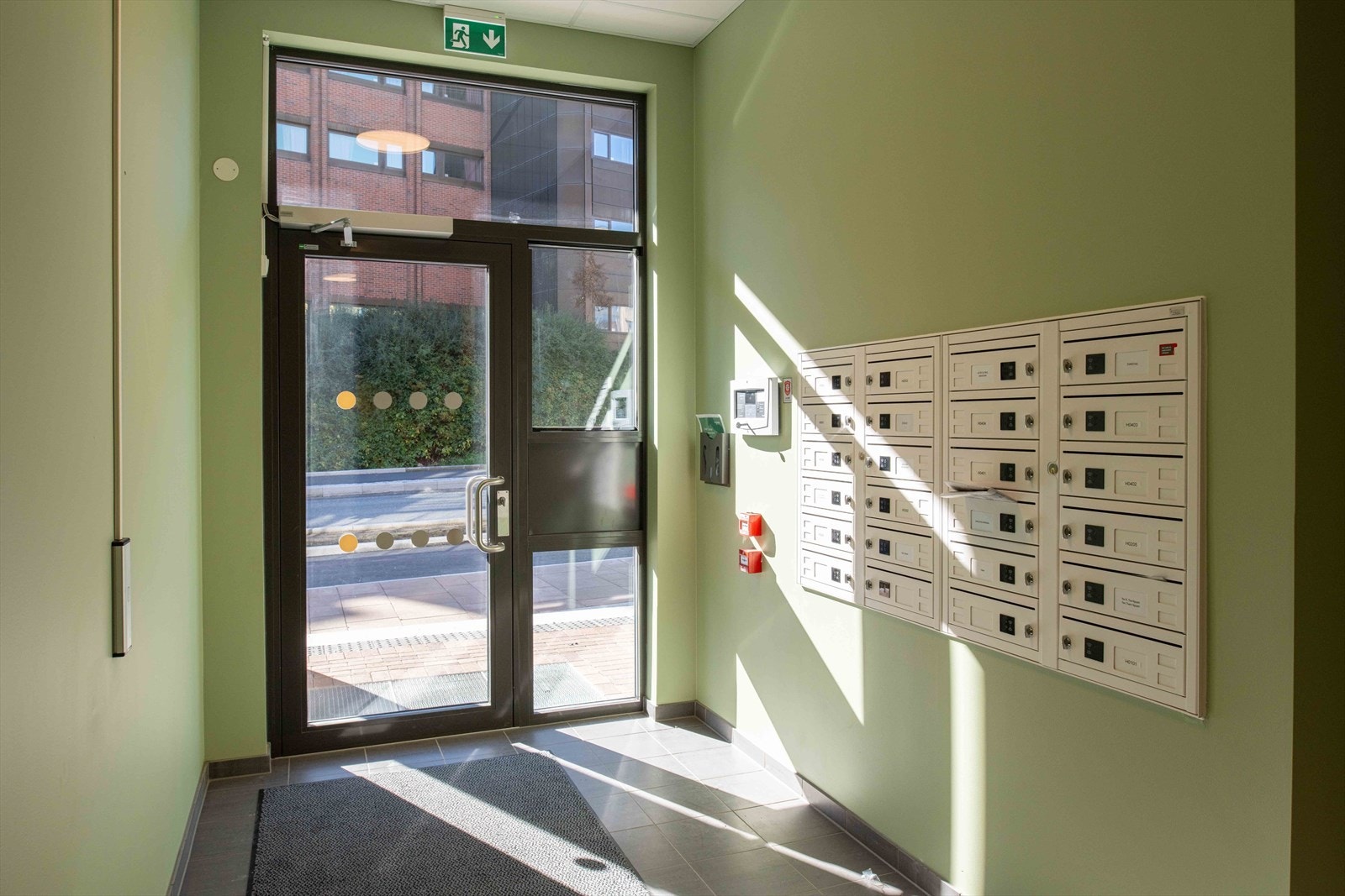 Pent opparbeidet felles oppgang med heis. Galleribilde