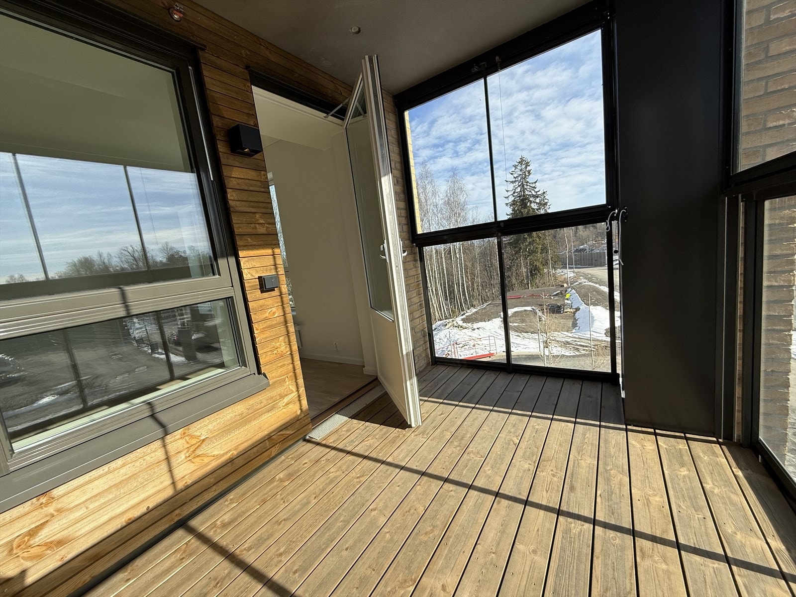 Innglasset balkong. Galleribilde