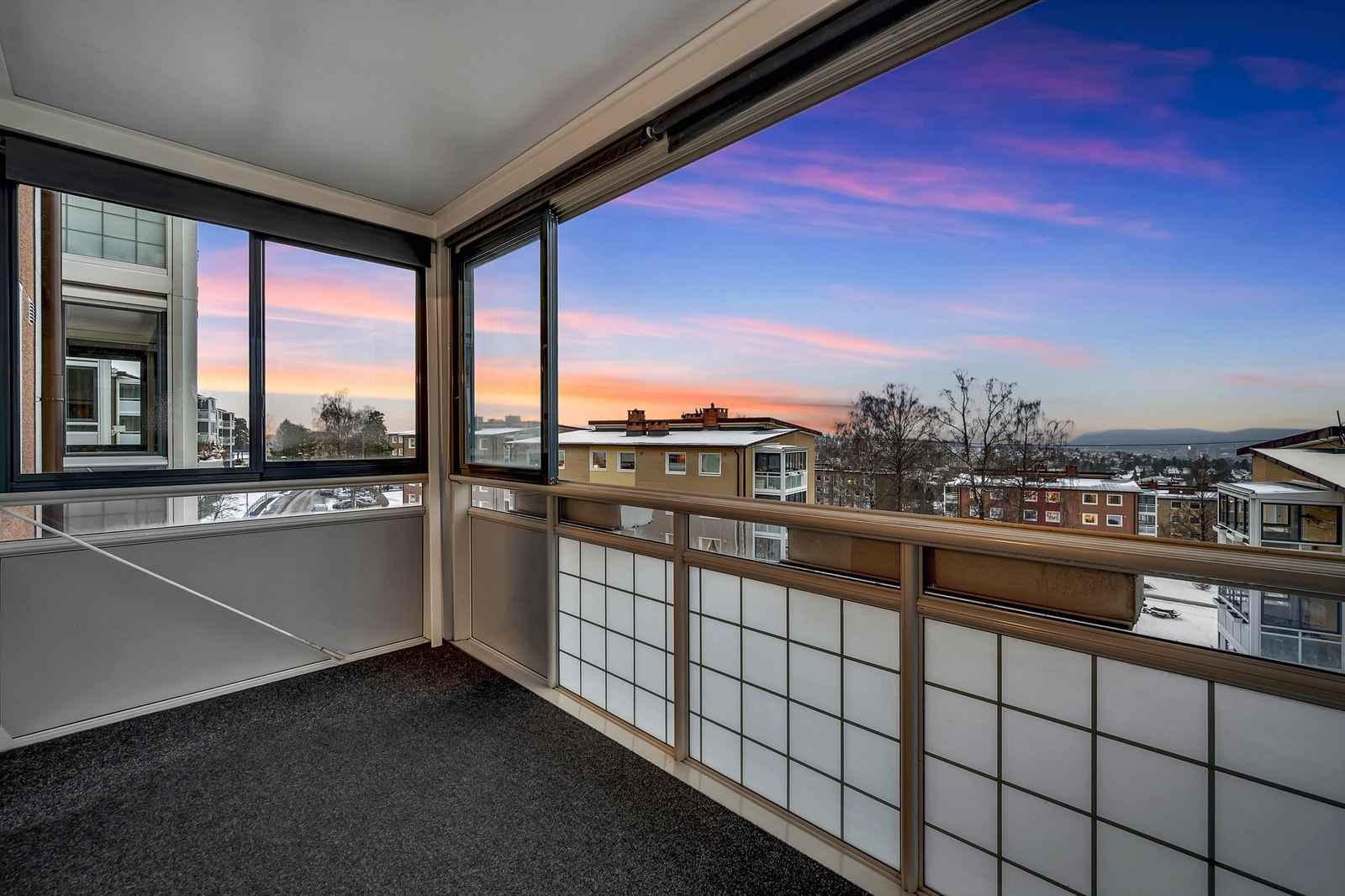 Denne er på hele 8 kvm og har dermed godt med plass til skikkelig utemøbler. Galleribilde