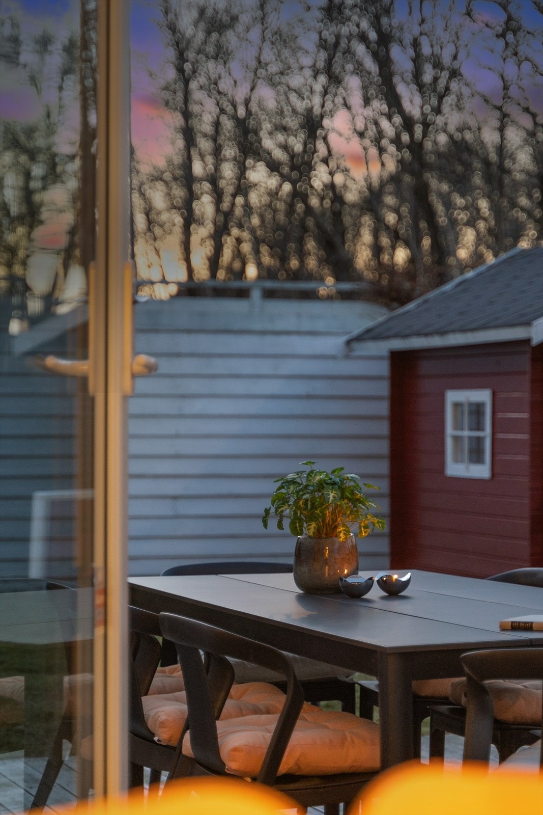 Utgang fra kjøkken til terrasse. Galleribilde