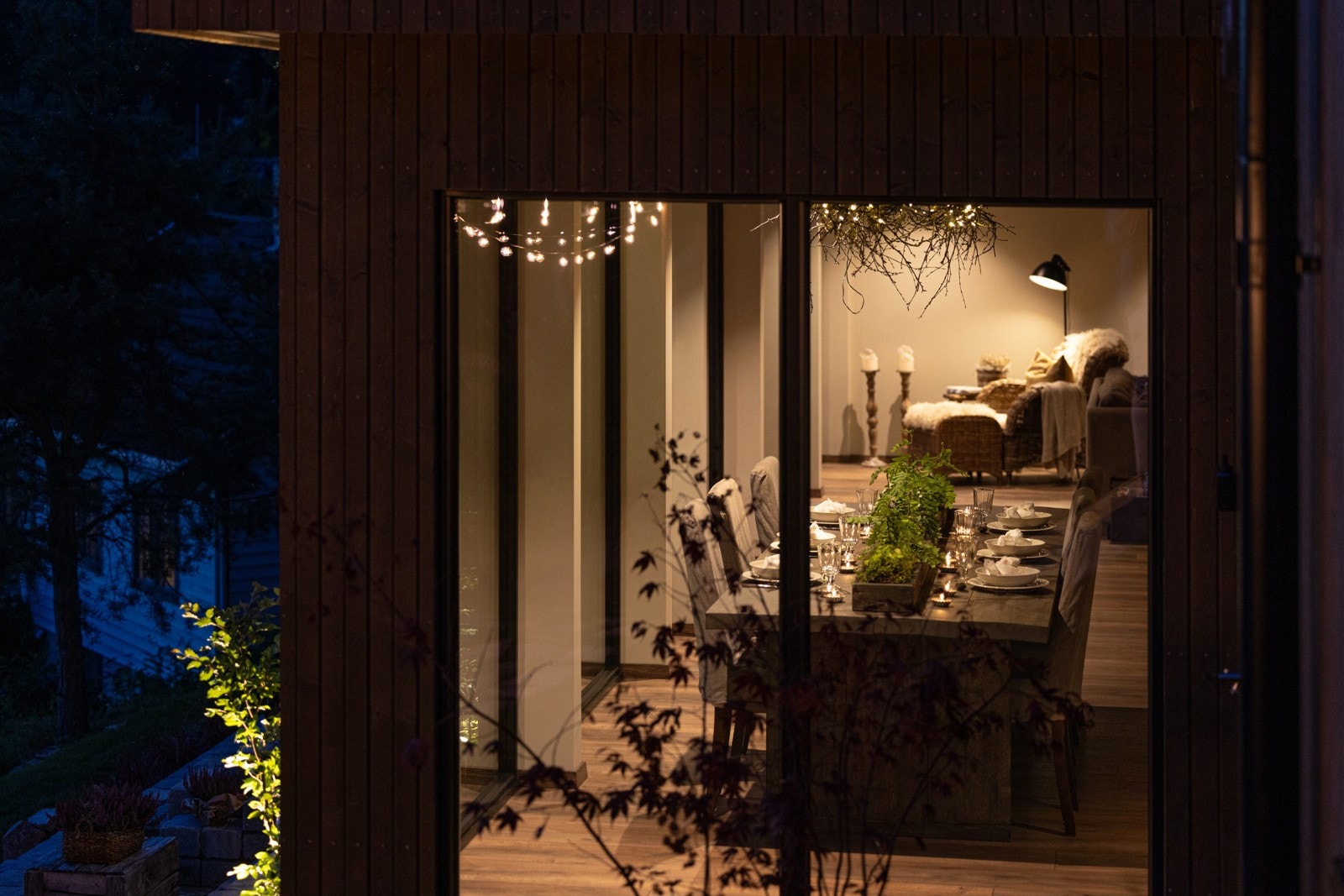 Skillet mellom ute og inne hviskes ut. Galleribilde