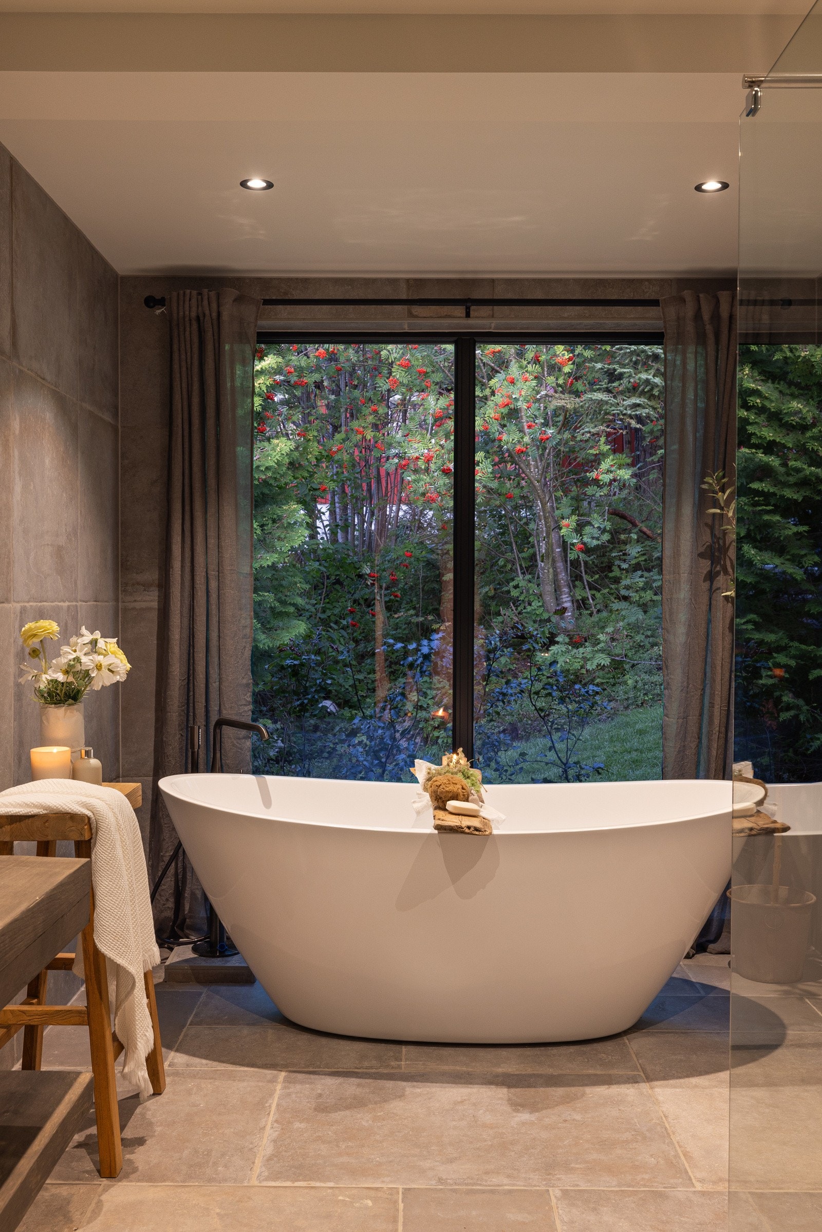 Deilig badekar. Nesten som å ha sitt eget spa. Galleribilde