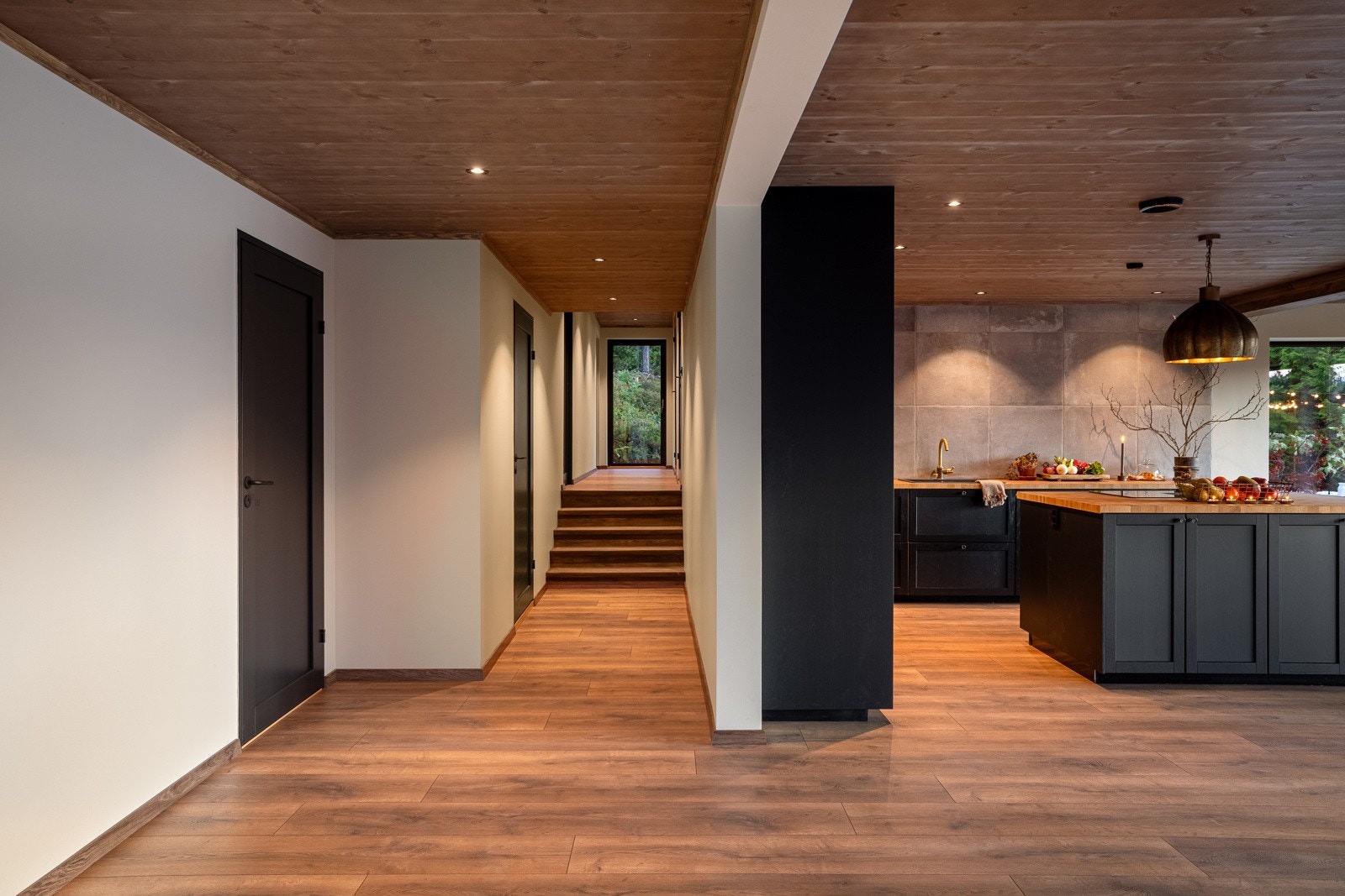 Gjennomført stil i hele huset. Galleribilde