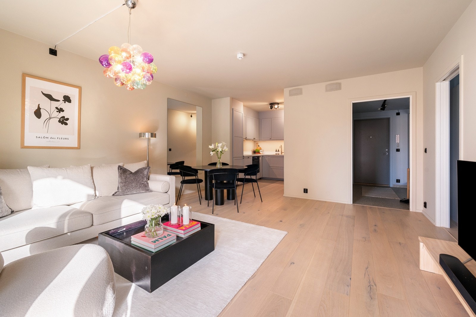 Velkommen til Bertrand Narvesens vei 4B - Presentert av Emir Resulbegovic i PrivatMegleren Panorama Galleribilde