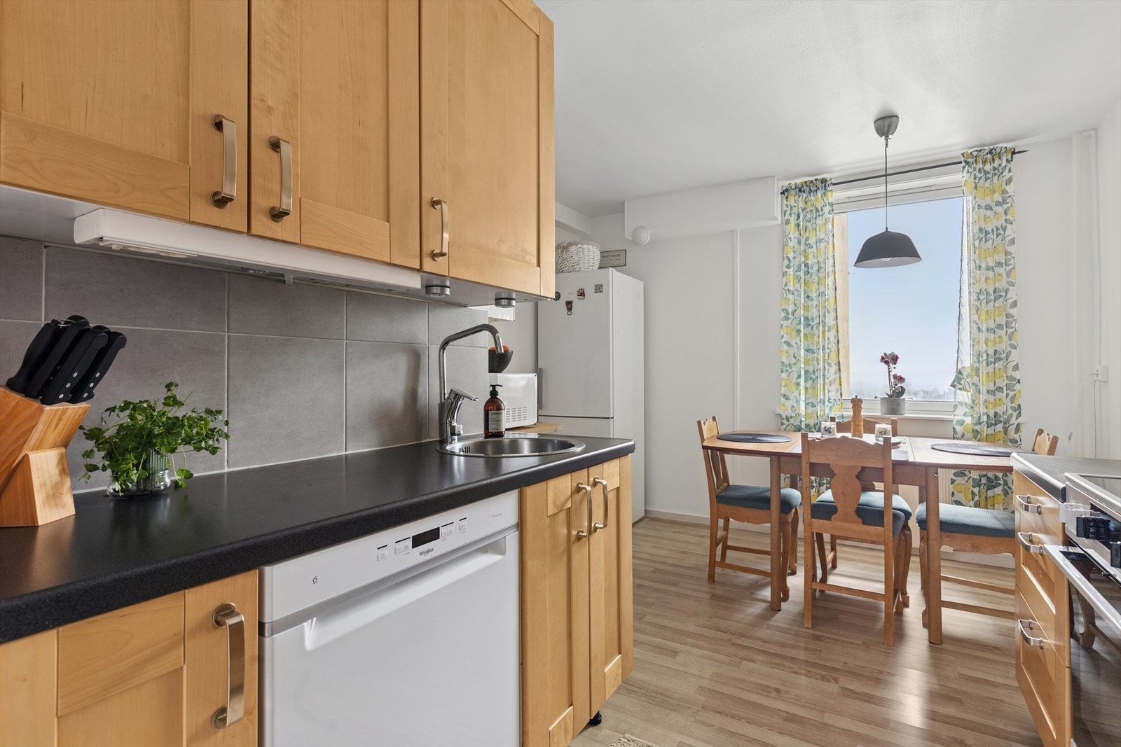 Borettslaget tilbyr mulighet for leie av parkeringsplass etter venteliste. Galleribilde