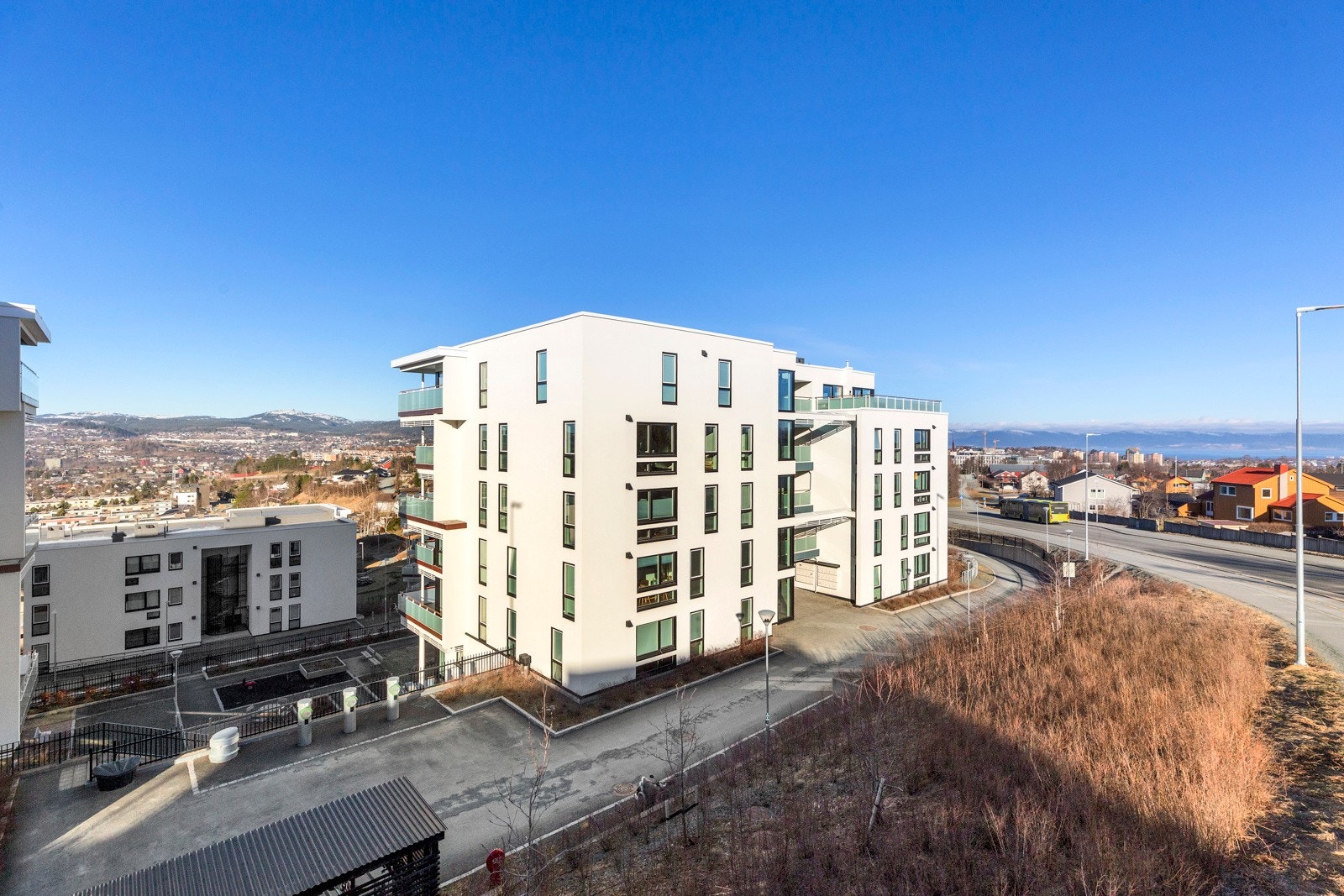 Leiligheten har en flott hjørneplassering i 5. etasje. Galleribilde