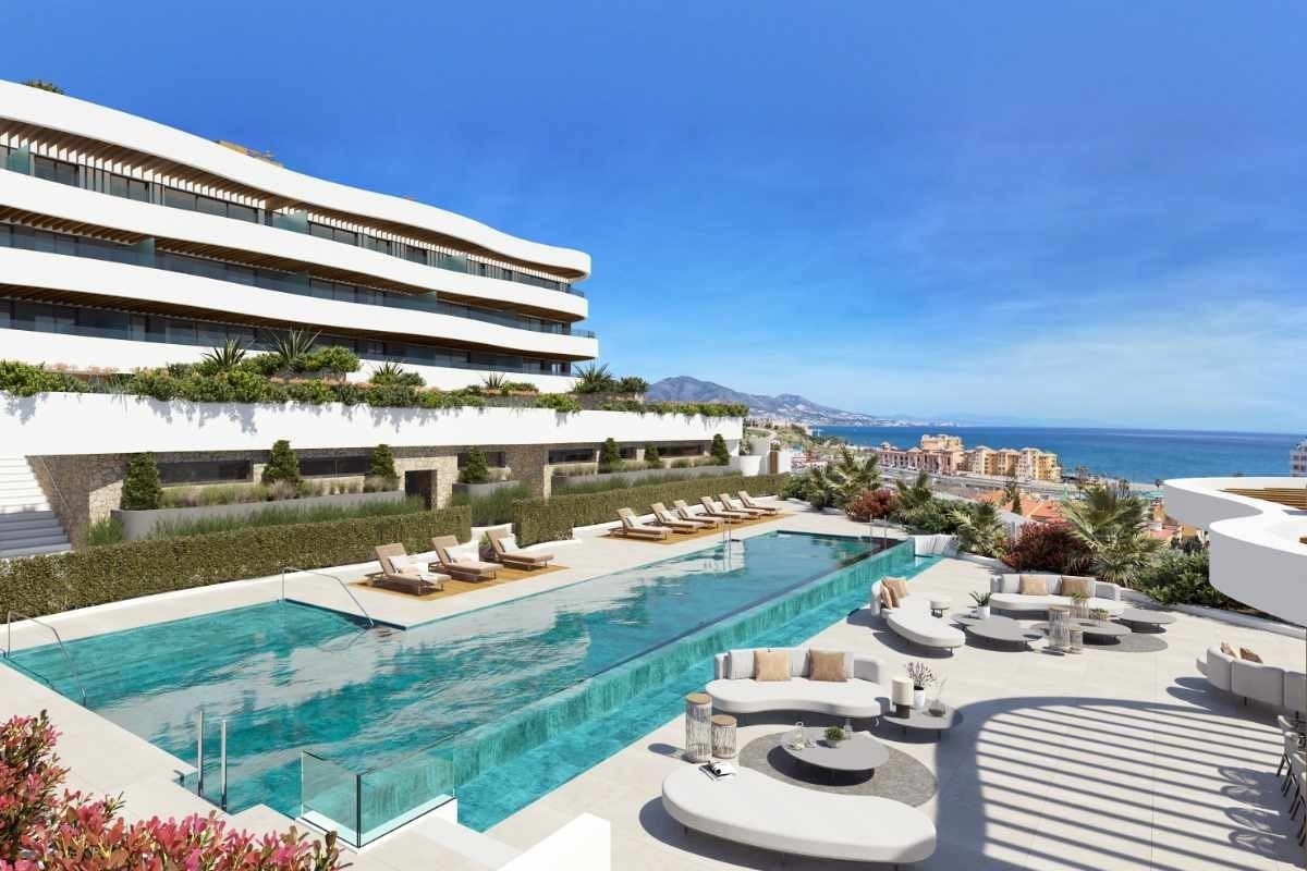 Du kan enten nyte livet ved svømmebassenget eller du kan rusle ned til stranden på 7 minutter. Galleribilde