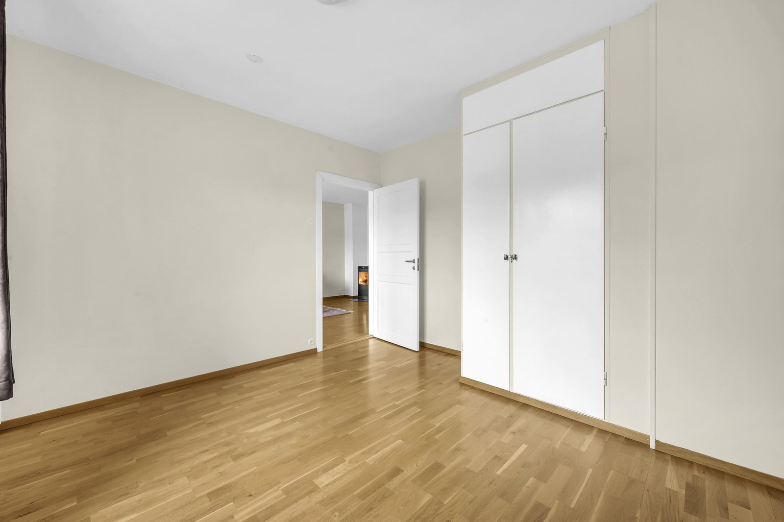 Soverom med adkomst fra stue. Galleribilde