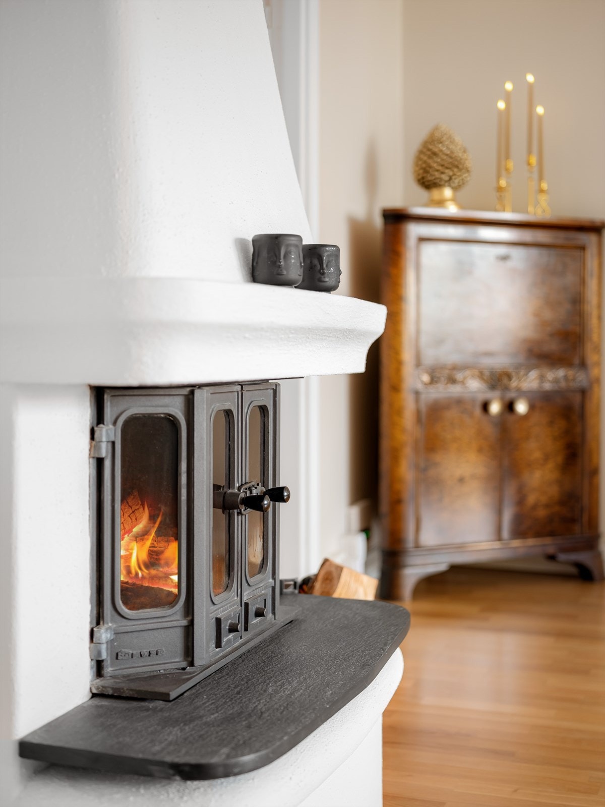 Detaljert peis gir hjemmet karakter. Galleribilde