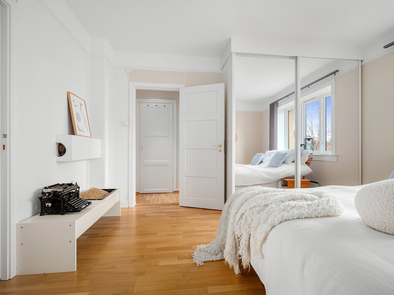 Soverom med lett tilgang til stuen. Galleribilde