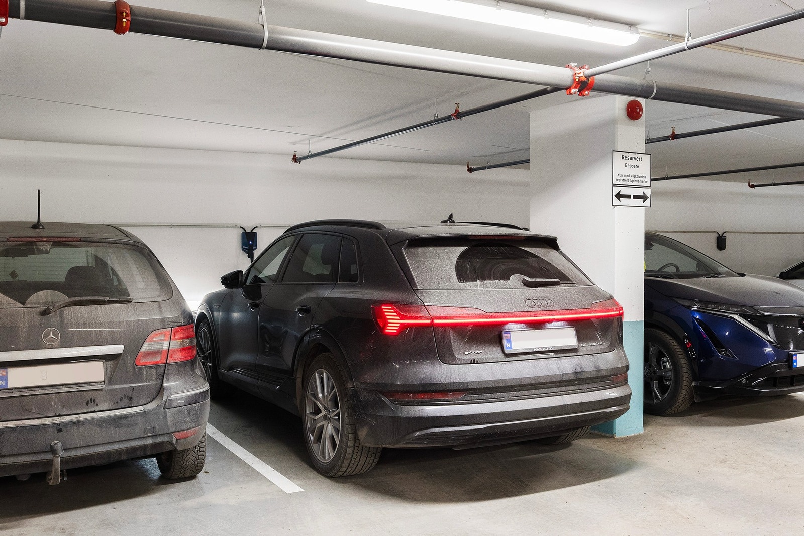 Andelen disponerer en parkeringsplass i felles garasjeanlegg. Galleribilde