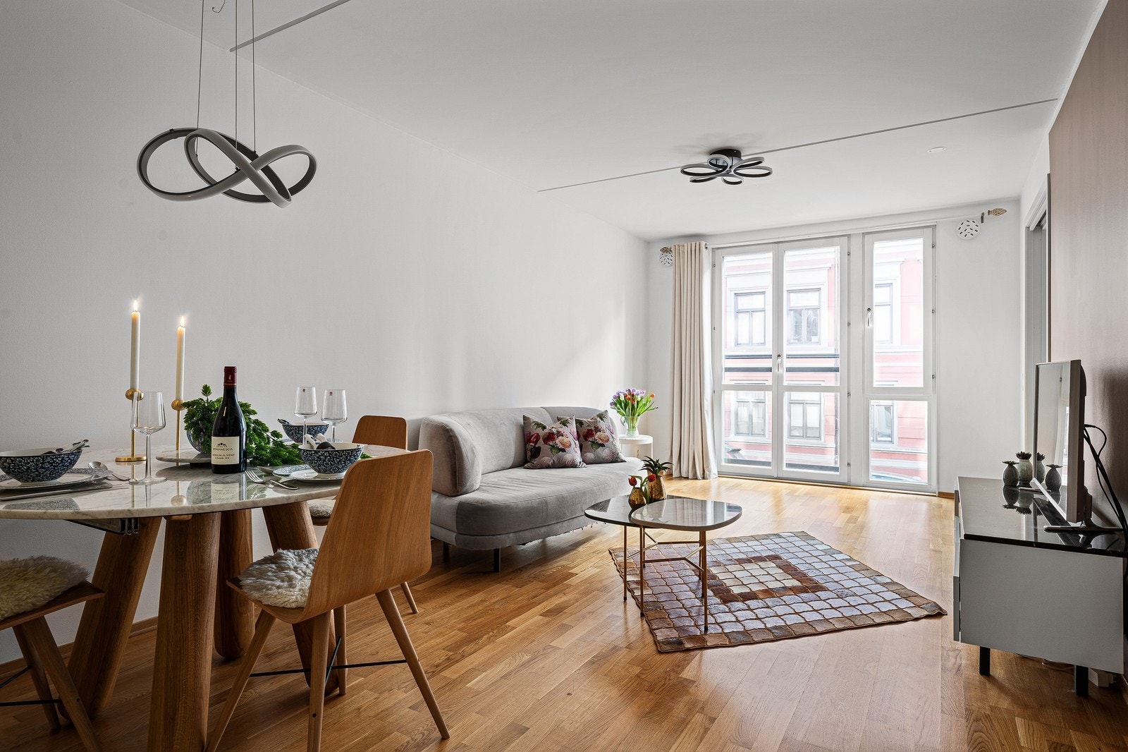 Velkommen til Vøyensvingen 7 - Flott 2-roms med garasje og fransk balkong - Ledig 27 Juni! Galleribilde