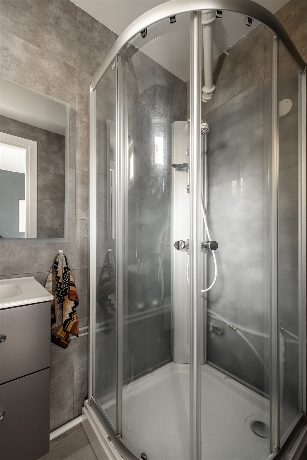 Det ble montert ny servant, ovn og servantskap Galleribilde