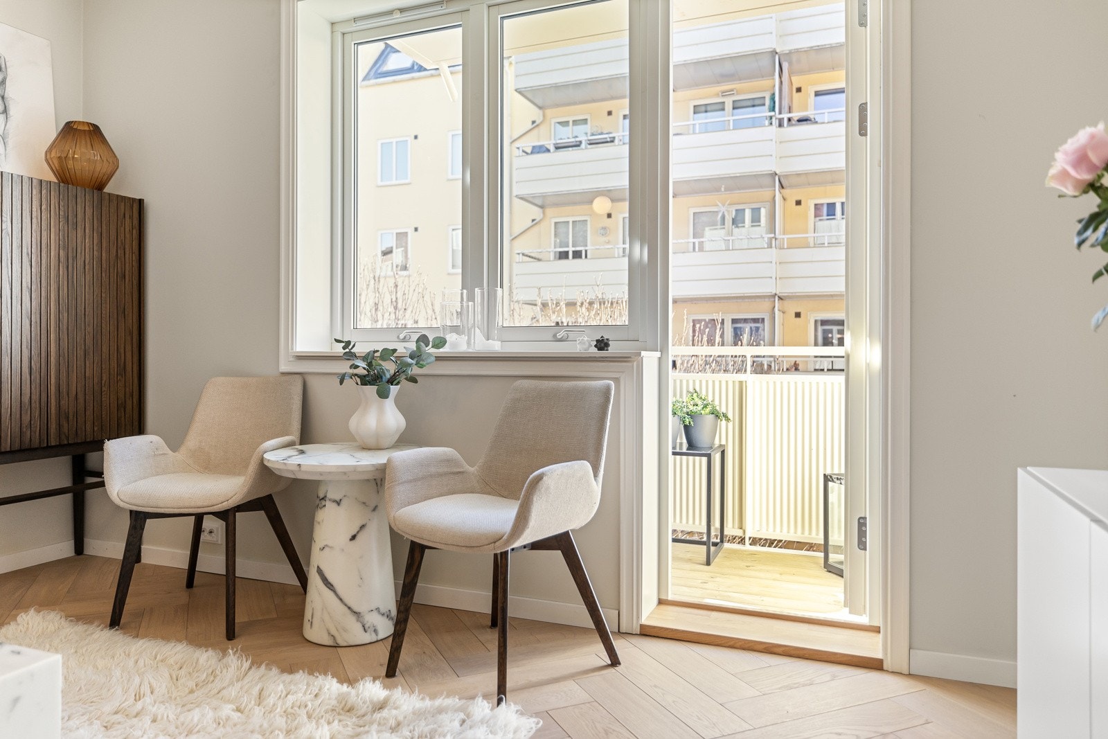 En påkostet leilighet i rolig sidegate på Bislett med meget høy standard. Galleribilde