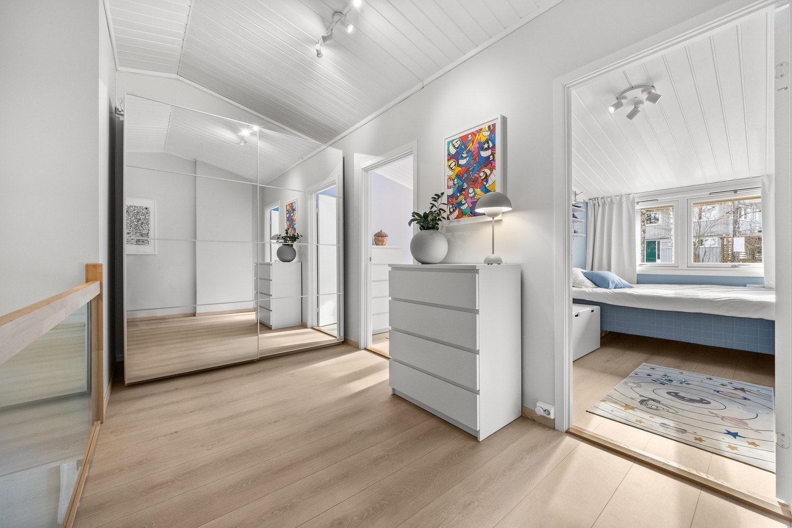 Gang i 2. etasje. Galleribilde