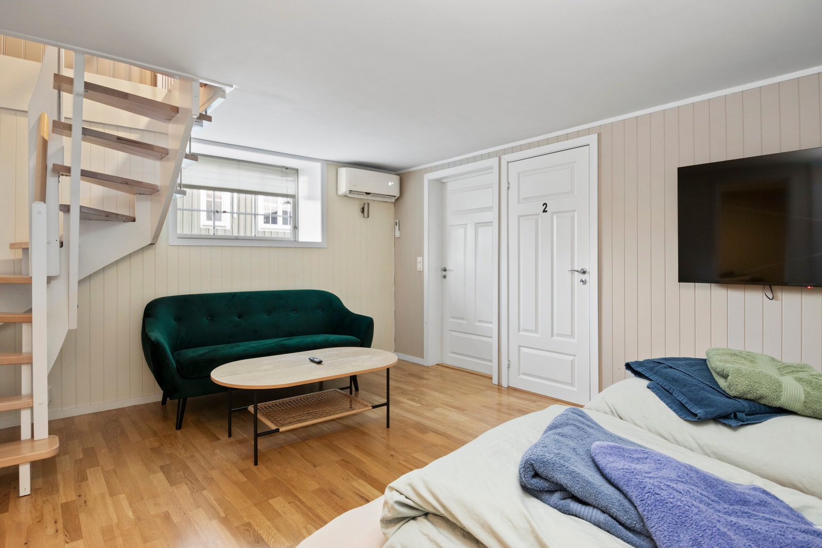 Kjellerstue med dobbelseng Galleribilde