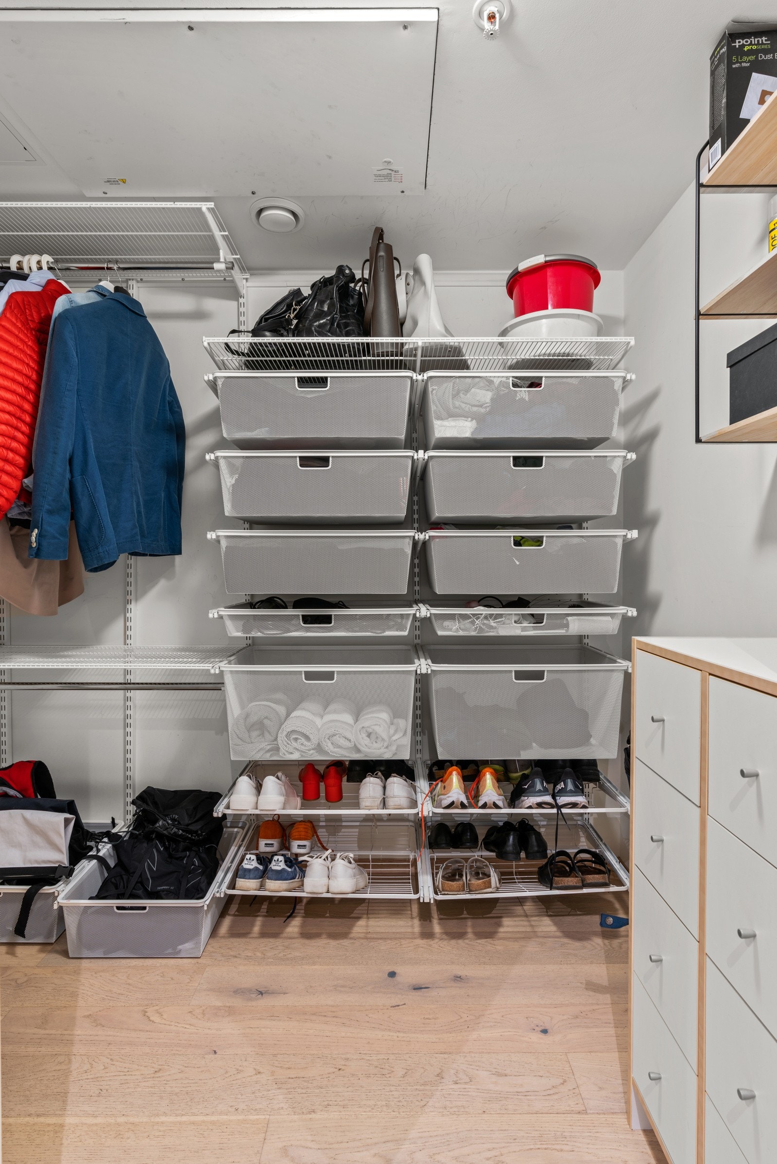 I tillegg er det tilgang til innvendig bod med meget gode oppbevaringsmuligheter Galleribilde