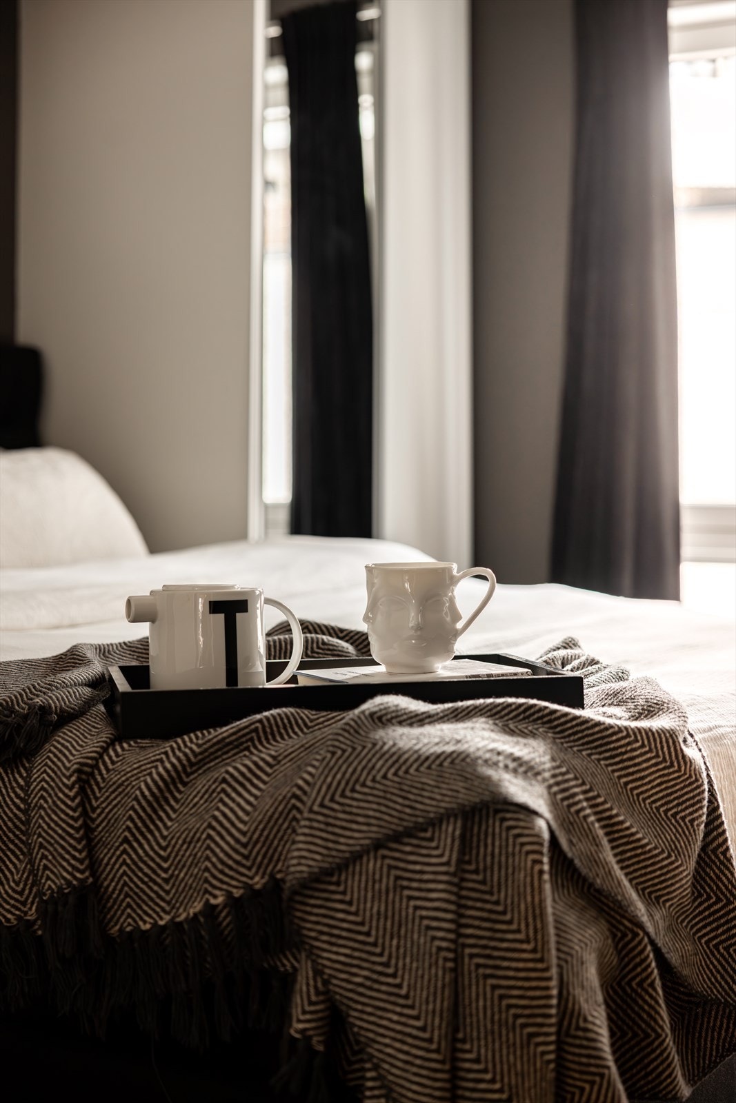 Leiligheten er gjennomgående. Soverommene ligger i 2. etasje og er et stykke fra bakkeplan. Galleribilde