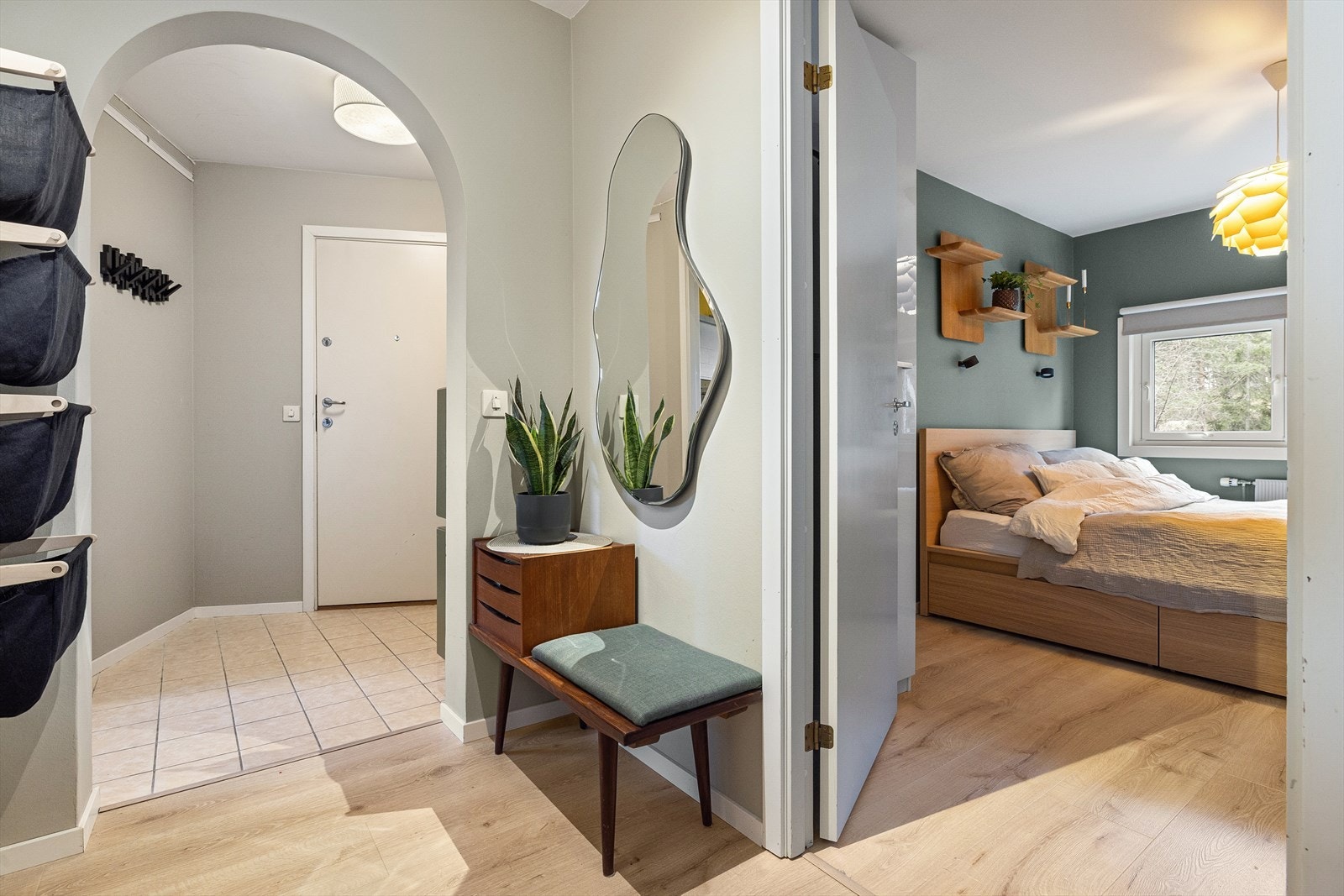 Gode oppbevaringsmuligheter i innvendig bod, utvendig bod og garderobeskap Galleribilde