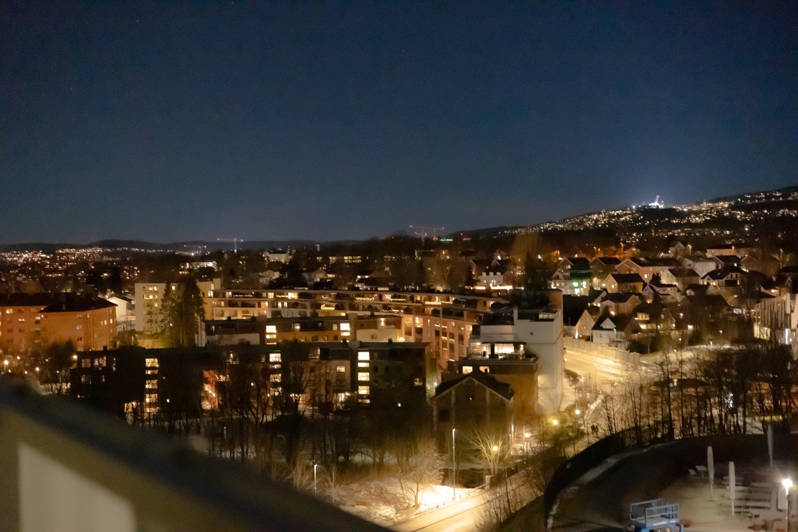 Spektakulær utsikt mot Holmenkollen på kveldstid! Galleribilde