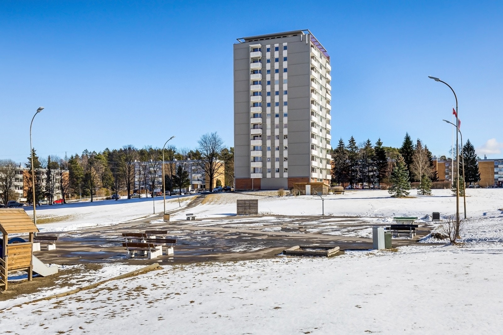 Store, luftige fellesområder utenfor. Galleribilde