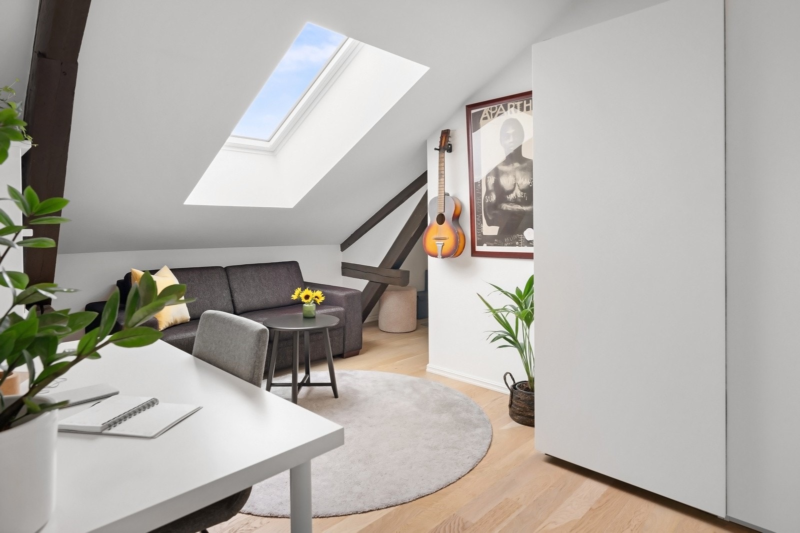 Soverom 2 med god plass til dobbeltseng, garderobeløsninger eller hjemmekontor. Galleribilde