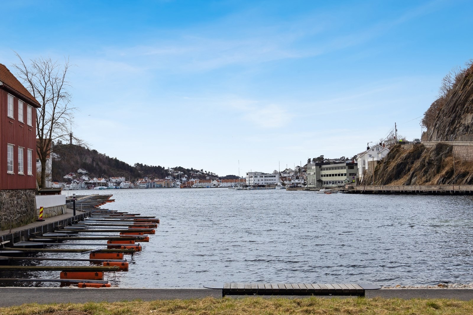 Leiligheten ligger i Nærheten av Kittelsbukt. Galleribilde