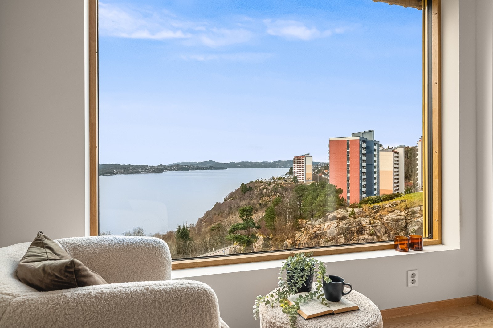 En eksklusiv leilighet med en eksepsjonell sjøutsikt. Galleribilde