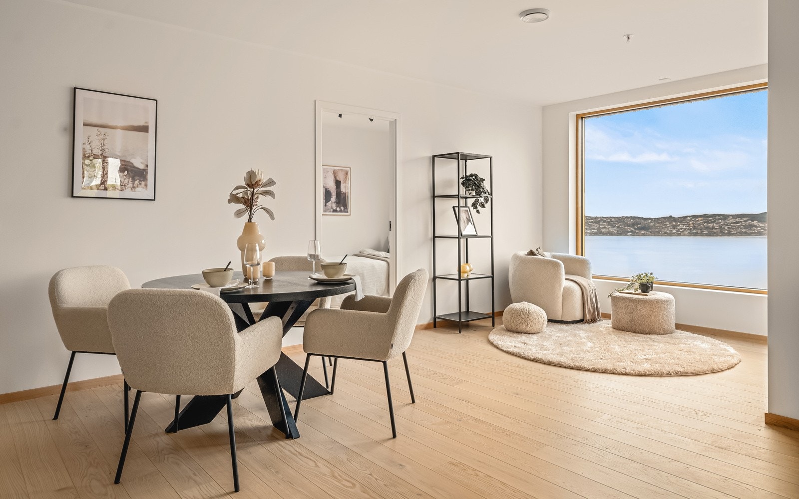 I motsatt ende finner vi leilighets andre soverom. Galleribilde